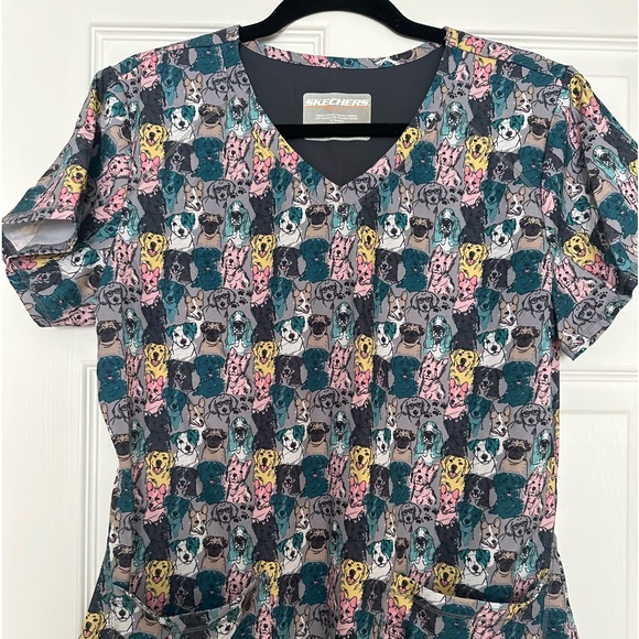 Scrubs - Picture 1 of 2